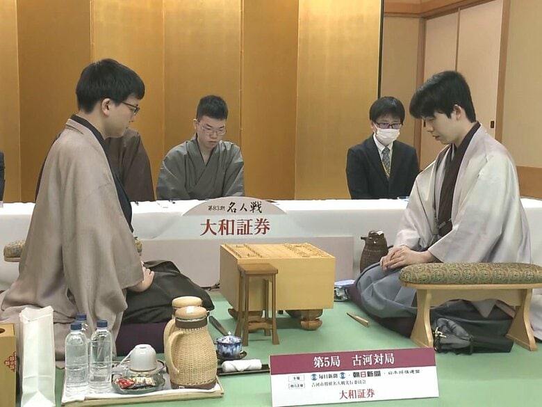 2局連続で“千日手”が成立…『名人戦』第5局2日目 指し直し対局進む 藤井七冠が3勝 永瀬九段が1勝で夜決着の見込み｜FNNプライムオンライン