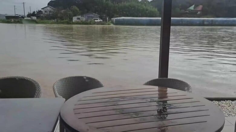 【続報】千葉・いすみ市の建築トラブル“被害者の会”が初会見　大雨後は“湖に取り囲まれ”状態など訴え…建設会社「大工に伝え忘れた」｜FNNプライムオンライン