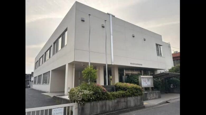 「少子化」売り上げ落ち込み影響か　学生服販売店が給与不払いで書類送検　広島・福山市｜FNNプライムオンライン