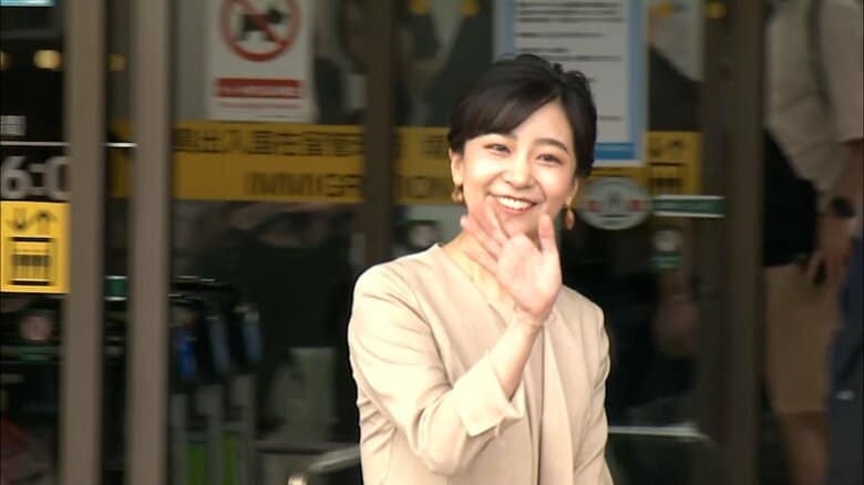 参道の県民に手を振られる佳子さま