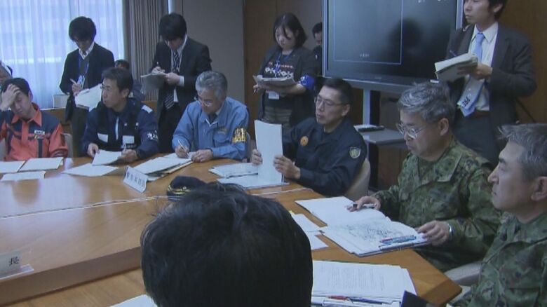 県災害対策本部会議に出席する竹内さん 2011年3月13日