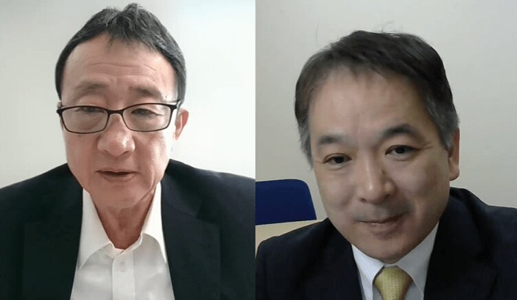 国立感染症研究所 インフルエンザ・呼吸器系ウイルス研究センター　長谷川秀樹センター長（右）と著者（左）