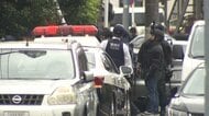 “ハンマー刃物男”立てこもり後に逃走中　「入ってきたら刺すぞ」少年や警察官ら5人重軽傷　都内で凶悪事件が連続発生
