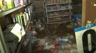 「ボートが家に突っ込んできた」米・NYなどで記録的豪雨 死者46人に 住宅地が冠水