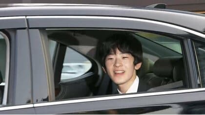 【速報】悠仁さまが笑顔で手を振り皇居へ　18歳の誕生日で天皇皇后両陛下と愛子さまに成年皇族として挨拶