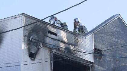 「ストーブから火が出たのではないか」住人搬送『部屋に置かれたストーブ』付近の焼け方激しい…アパート3階の一室内部が全焼＜北海道札幌市＞