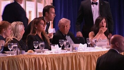 トランプ大統領「容疑者は逮捕された」このあと記者会見へ　ホワイトハウス記者会主催の晩さん会で発砲音