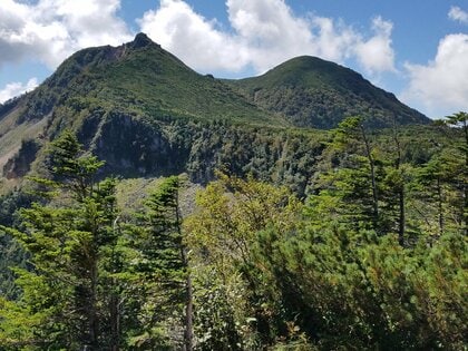 登山道から滑落　神奈川県の77歳男性をヘリコプターで救助　頭にけが　八ヶ岳連峰の天狗岳付近で遭難