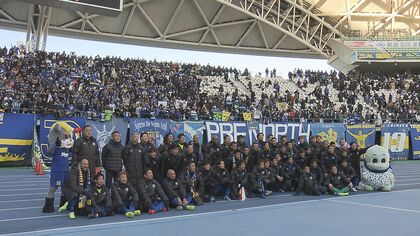 レジェンド集結に7000人のサポーター大興奮　大分トリニータ30年の歴史彩る55人がメモリアルマッチ【大分発】