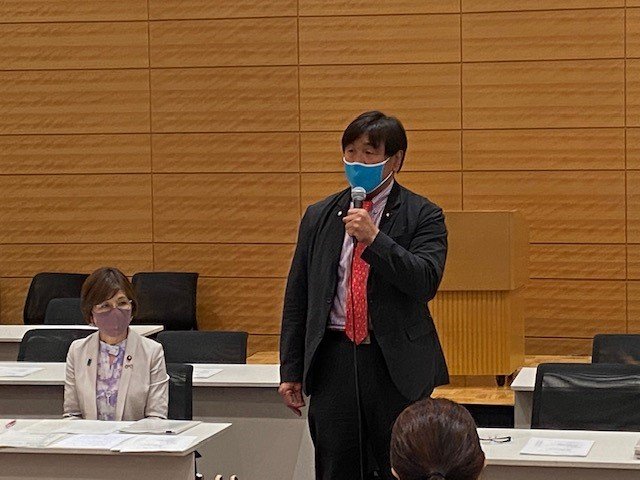 超党派議連で挨拶する馳浩会長