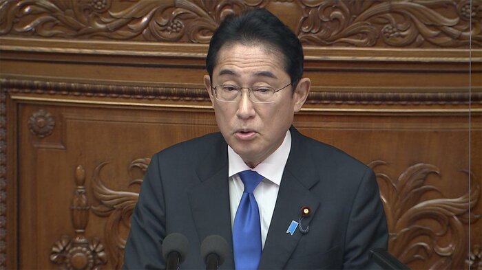 施政方針演説を行った岸田首相(23日・衆院本会議)