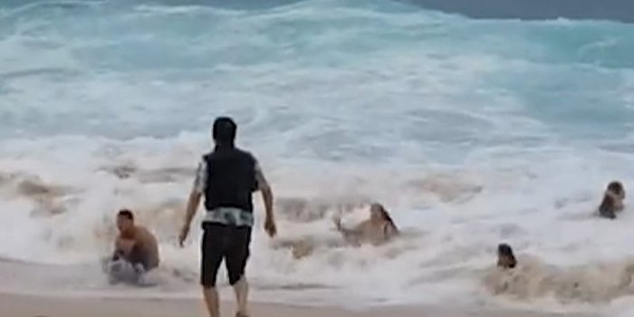 超大型台風10号が接近中!海水浴場で水難事故多発の理由は「もどり流れ」!?そのメカニズムとは?