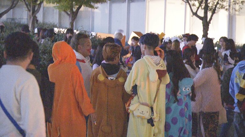 「名古屋はやり過ぎ」との不満も…異例の“厳戒ハロウィーン”で聖地も閉鎖　混雑対策はライトアップにまで｜FNNプライムオンライン