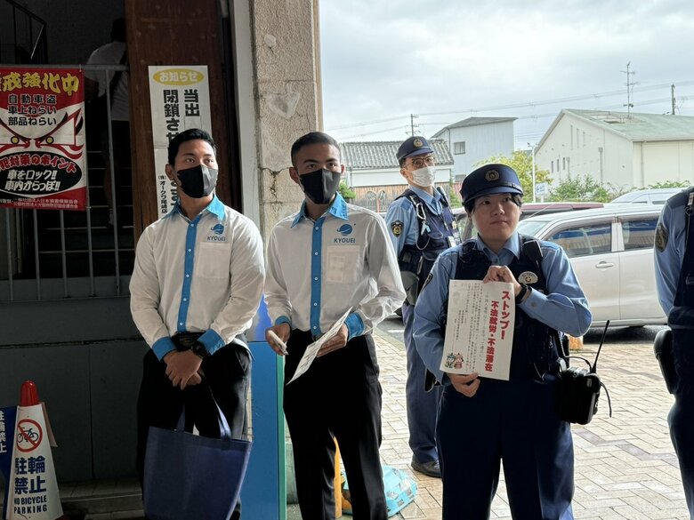 「ストップ！不法就労・不法滞在」大阪府警が啓発イベント開催　外国人技能実習生も参加し注意呼びかけ｜FNNプライムオンライン