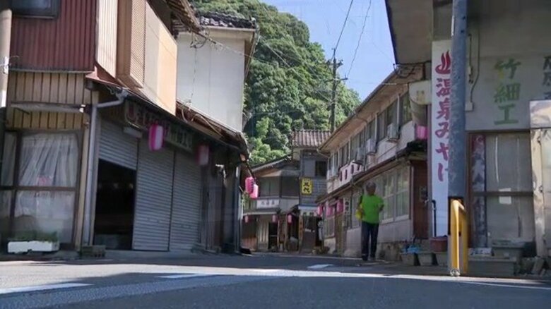 川内高城温泉レトロ散歩  タイル湯と湯の花が残る名湯100選「昭和に帰るひととき」【鹿児島発】｜FNNプライムオンライン