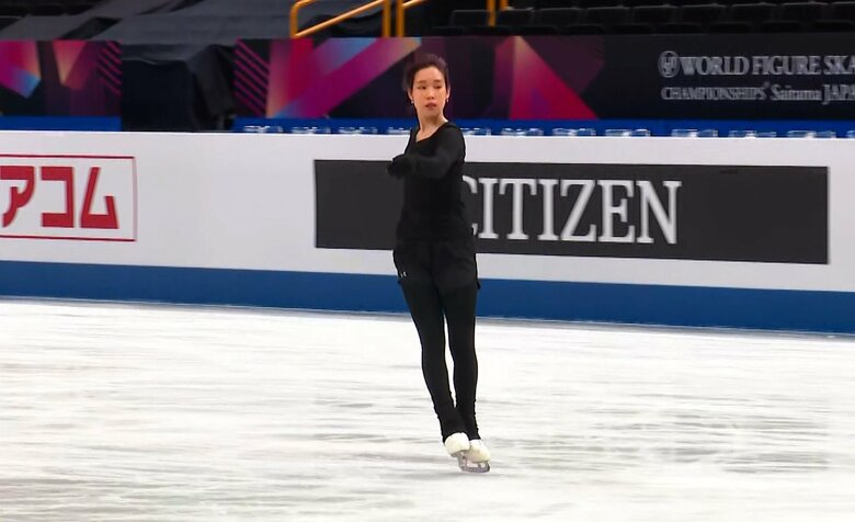 公式練習を行う三原舞依