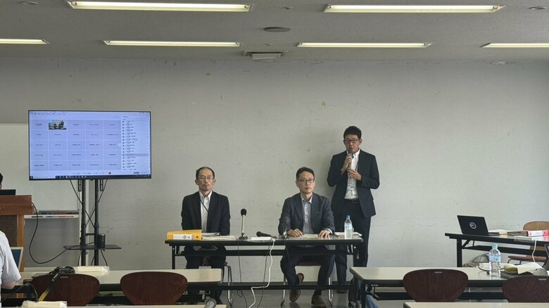 会議後の会見（釧路市）