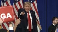 米 移民ビザ発給停止措置　連邦地裁が取り消し