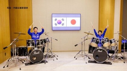 日韓首脳がドラムセッション！BTS「Dynamite」をノリノリで　高市首相は華麗なスティックさばき　韓国・李在明大統領もアレンジ加え