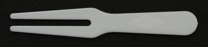 「もちもちショコラ」シリーズのプラスチック製フォーク(提供:ブルボン)