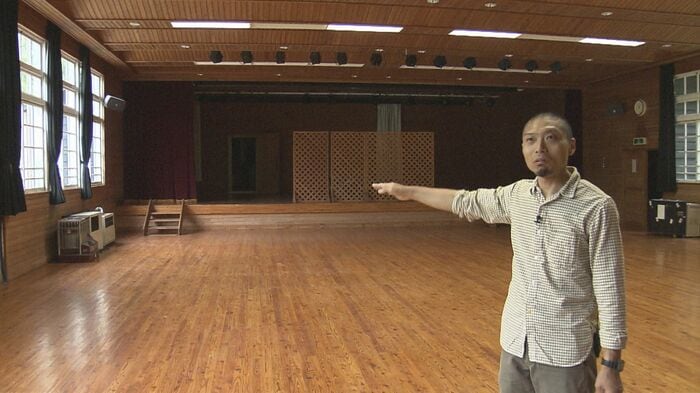 ホールはジンの蒸留所に