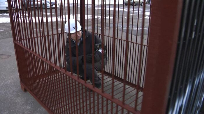 箱わなは人の手が少し通るくらいで出ることはできない