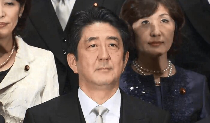 “アベノミクス”、首脳外交、安保法制…一方で「ゆがみ」指摘も 安倍首相 7年8カ月の軌跡