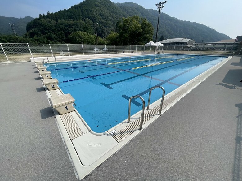 「排水弁を閉め忘れプールに給水」プール４杯分約３４万円分の水道水が流出　広島・府中市の公立学校｜FNNプライムオンライン
