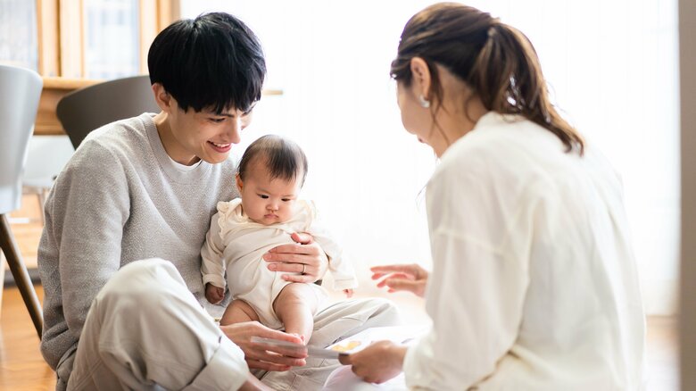 男性の育休取得率4割超えて過去最高に…うち6割以上「産後パパ育休」利用　若い世代の7割以上が育児や家事に「性別は関係ない」と回答｜FNNプライムオンライン