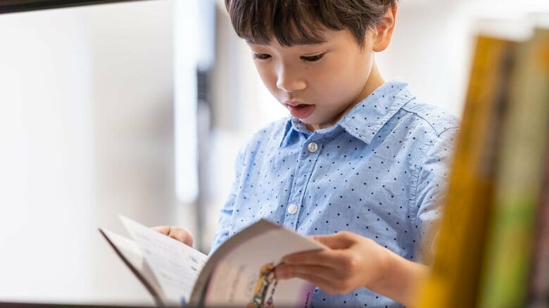 脳を鍛えるには音読がいい！？1万人以上の脳を診断・治療してきた医師も実践するトレーニング法と3つの大事な習慣｜FNNプライムオンライン
