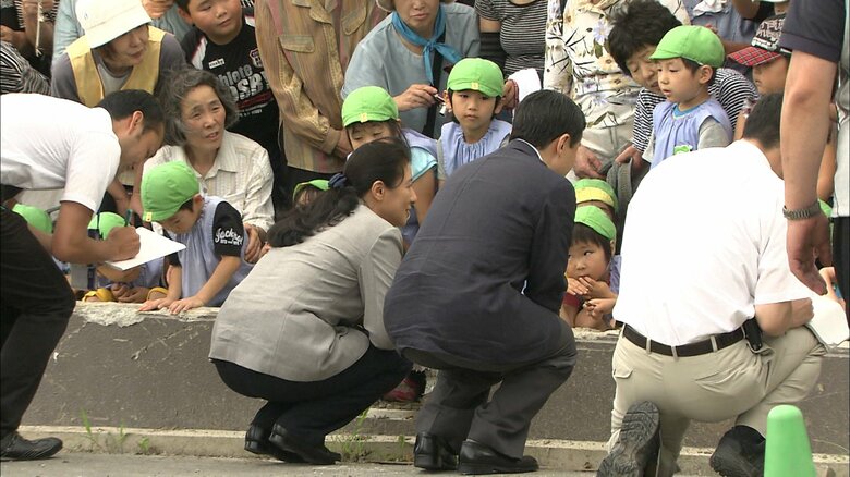2011年8月、岩手･大船渡市を訪問された両陛下
