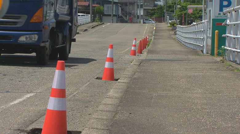 グレーチングが盗まれた跡