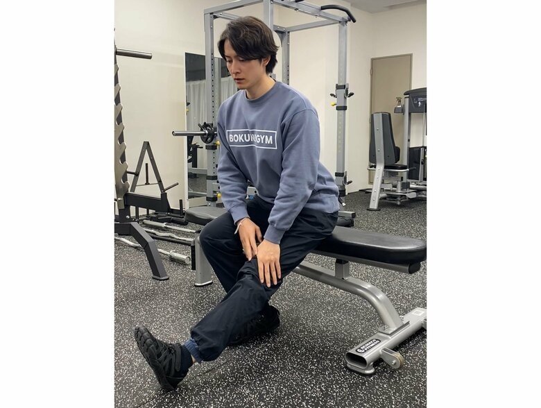 手軽に簡単にできる「太もも裏」のストレッチ（提供：計太さん）