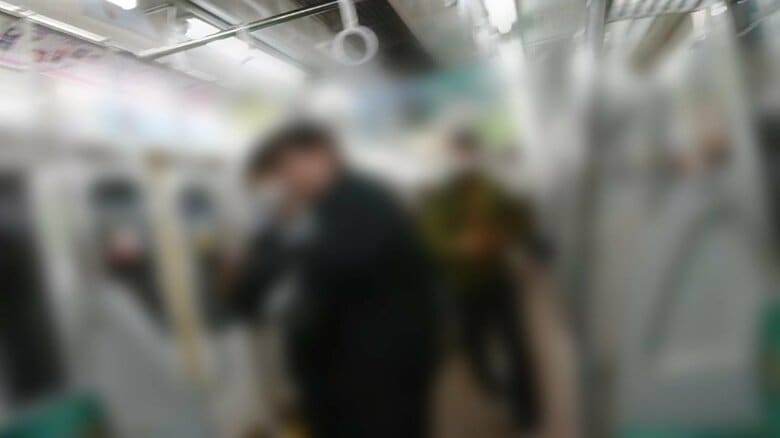 逃げる乗客ら（撮影：しずくβ）