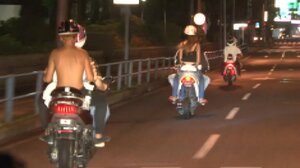 「自分たち以外は無免許運転ダメ」 ヘンな掟(おきて)で集団リンチ 今どきの暴走族VS警察