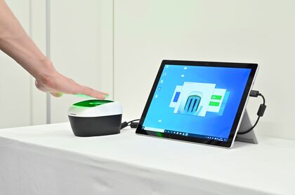 ワクチン接種証明を“手ぶら”で認証する実証実験…指紋ではなく「指の静脈」を活用する理由