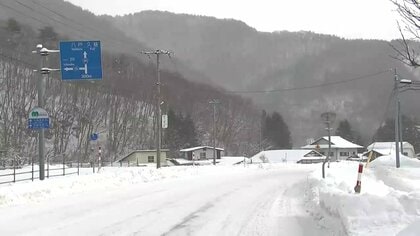 路面圧雪凍結でスリップか　車2台が正面衝突し42歳女性が死亡　岩手県葛巻町の国道281号線