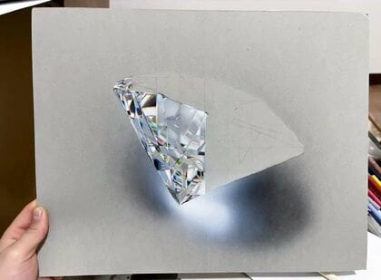 異次元すぎる」色鉛筆70本で描いた“ダイヤモンド”が美しい…立体