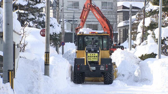 記録的大雪により急ピッチで進められる緊急排雪