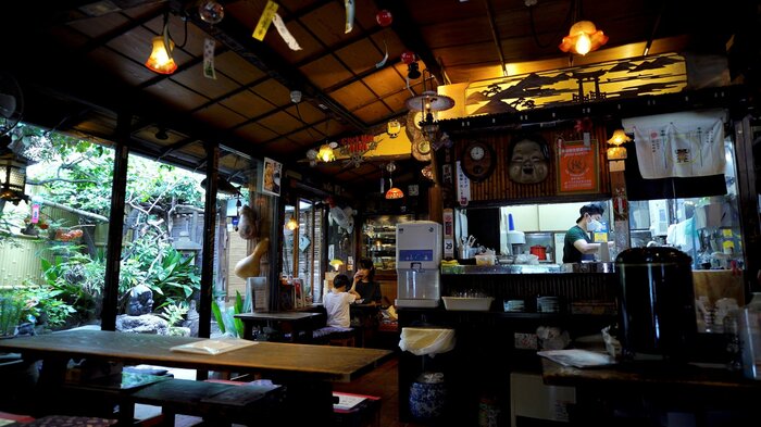 「天野屋」喫茶店内