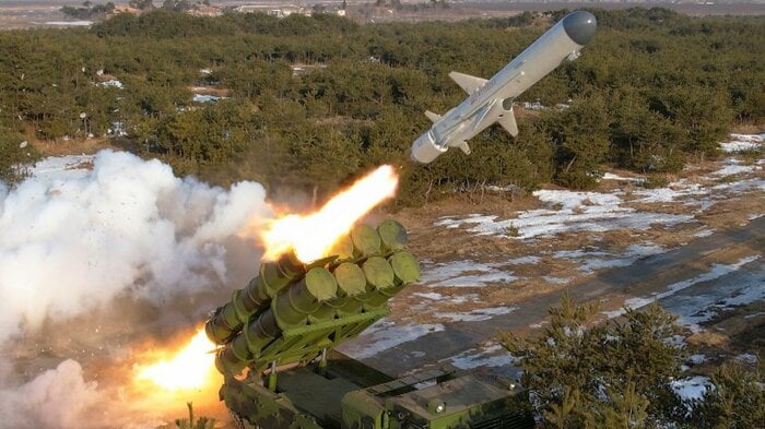2月14日に試験発射された新型の地対艦巡航ミサイル「パダスリ-6」