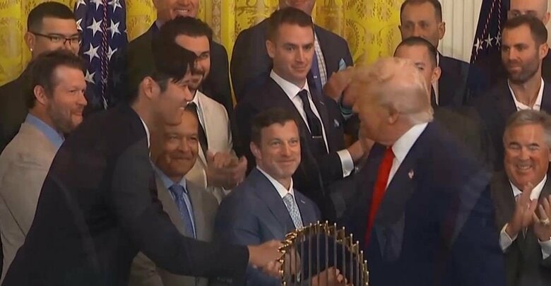 大谷翔平選手とトランプ大統領が初対面「映画のスターみたい」と絶賛　ドジャースがホワイトハウス表敬訪問｜FNNプライムオンライン