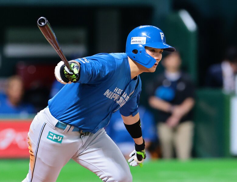 【日本ハム】投打が噛み合い崖っぷちから執念の3連勝！”台湾の火球男”が火を吹き”新庄野球”でスクイズが炸裂！ファイターズ奇跡の4連勝で日本シリーズ進出なるか｜FNNプライムオンライン