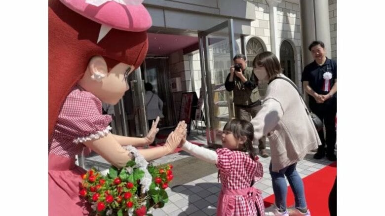 4連休初日は“リカちゃん”の誕生日 「いちご農園」がグランドオープン|FNNプライムオンライン