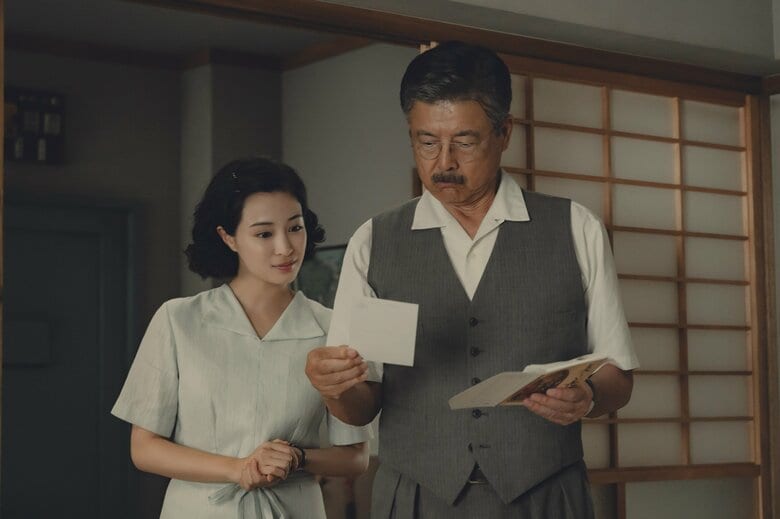 映画「遠い山なみの光」©2025 A Pale View of Hills Film Partners