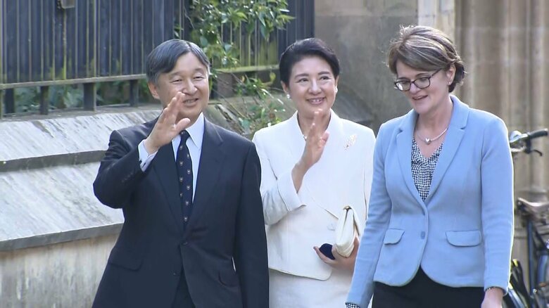 オックスフォードの街を散策された両陛下