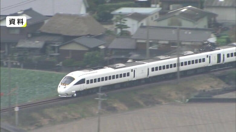 JR長崎本線の「博多－肥前鹿島」間を走る特急列車「かささぎ」