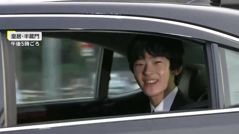 天皇皇后両陛下のもとへ向かわれる悠仁さま（9月6日午後5時ごろ）