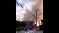 筑後市の産廃処理施設で火事 倉庫1棟ほぼ全焼 鎮火まで約7時間 従業員「廃材運ぶ重機から火」 福岡県