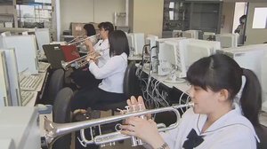 接触なしのラグビー?コンピュータ室で吹奏楽?クラスター警戒で部活動も苦悩の再開